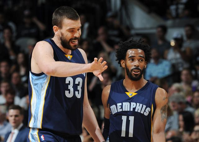 那些效力于 那些效力于