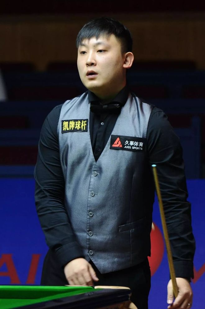 泰在内的四 泰在内的四