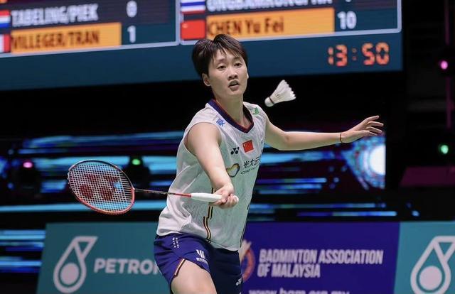 他用自己的 他用自己的